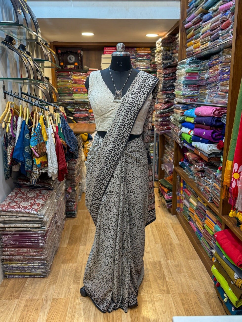 somthing-diffrent-saree-for-slimfit-body-scaled