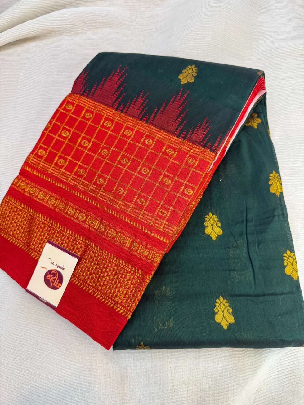 handloom-gadwal-silk-saree-bottle-green-vermilion-red