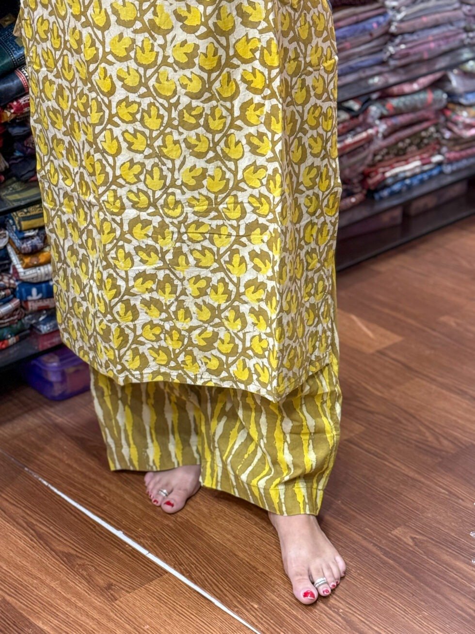 attractive-desigkurta