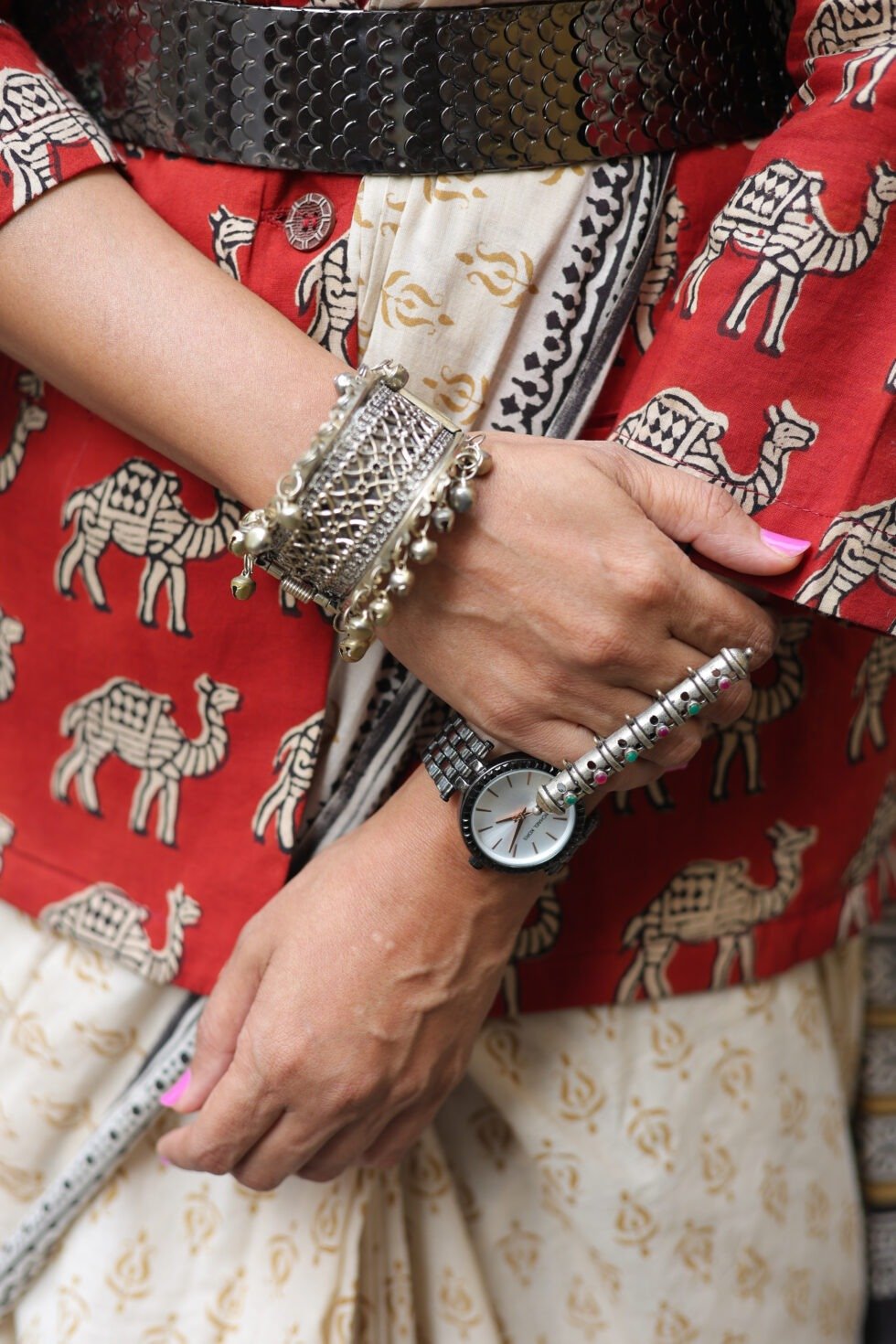 trishul-motif-mul-mul-saree-border-detail